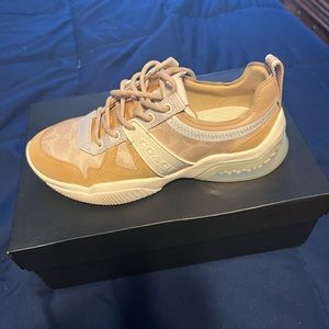 Coach sneaker women’s size 5.5